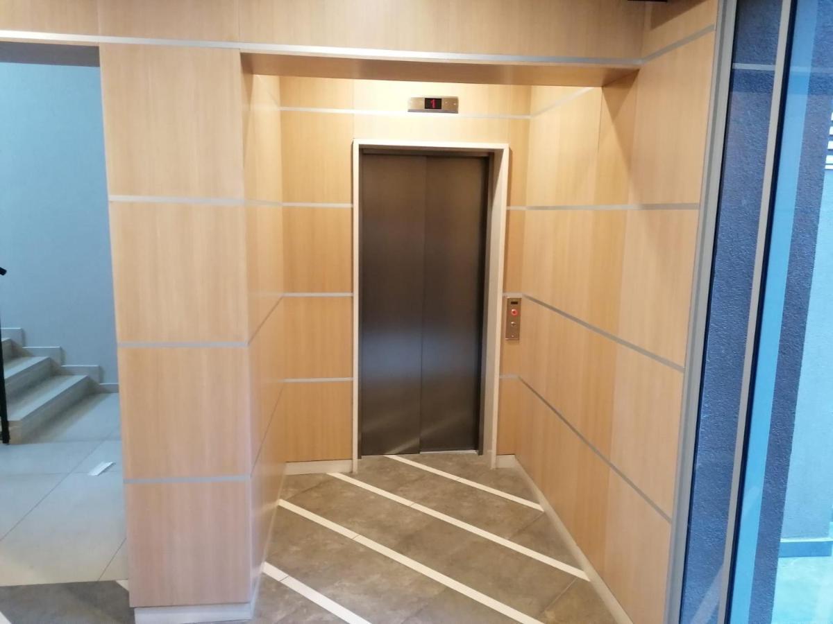 Апартаменты Miniapart Vico V Бари Экстерьер фото